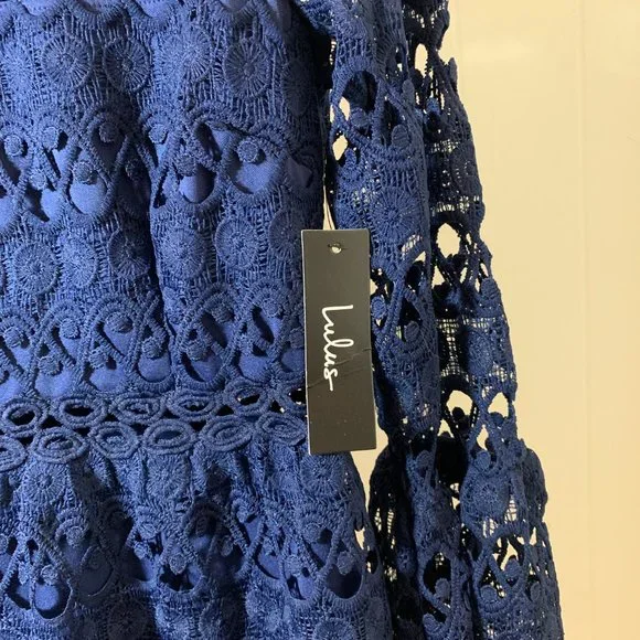 NWT Lulu's Navy Blue Tiered Lace Midi Dress with Bell Sleeves - sz Large - Picture 5 of 5